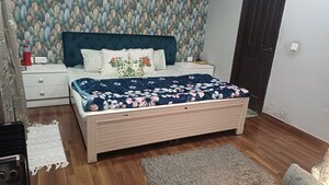 Bedroom in 2.5 BHK Apartment at Express Zenith, Sector 77 – for Rent
