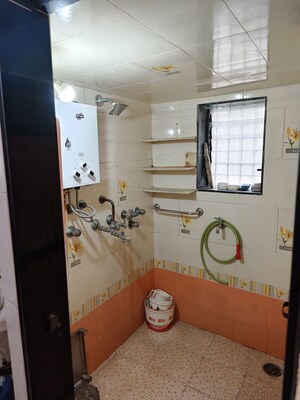 Bathroom in 1 BHK Apartment at Dombivli East – for Rent