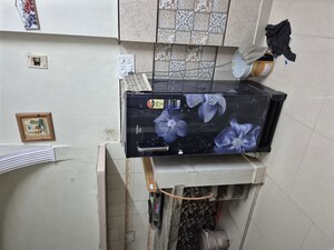 Kitchen in 1.5 BHK Builder Floor at Mayur Vihar – for Rent