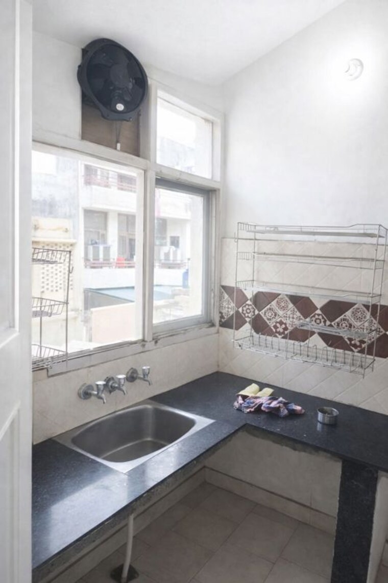 Kitchen, sector 44 2 Bedroom 800 Sq.Ft. Builder Floor In Sector 44 Chandigarh 10616397