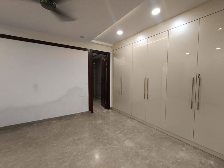 Room, janakpuri 4 Bedroom 325 Sq.Yd. Builder Floor In Janakpuri Delhi 10616380
