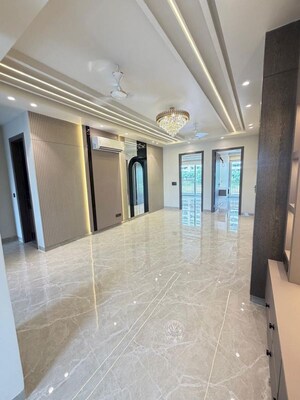 4 BHK Builder Floor For Sale in Unitech South City II, Sector 50