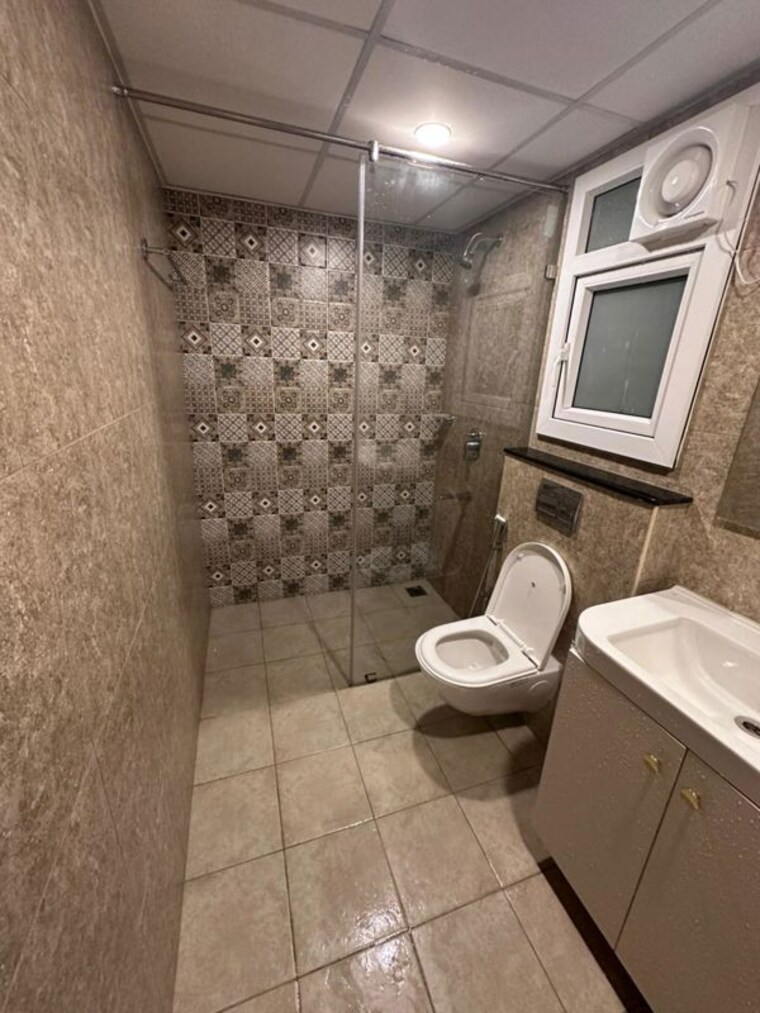Bathroom, sjr-palazza-city 3 Bedroom 1500 Sq.Ft. Apartment In Sarjapur Road Bangalore 10616440