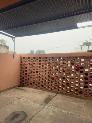 Bedroom in 1 RK Builder Floor at Sector 33 – for Rent
