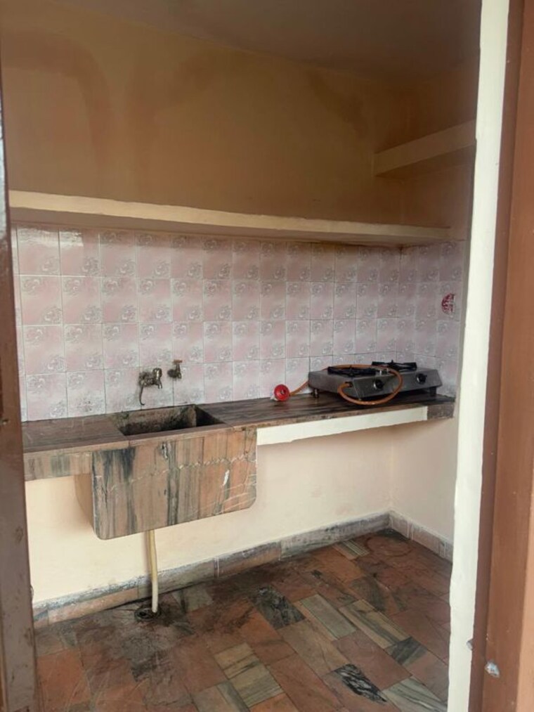 Kitchen, sector 33 1 RK 500 Sq.Ft. Builder Floor In Sector 33 Chandigarh 10616449