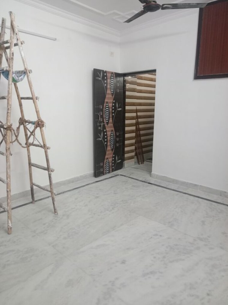 Room, janakpuri 2 Bedroom 80 Sq.Yd. Builder Floor In Janakpuri Delhi 10616435