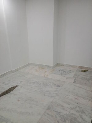 Room in 2 BHK Builder Floor at Janakpuri – for Rent