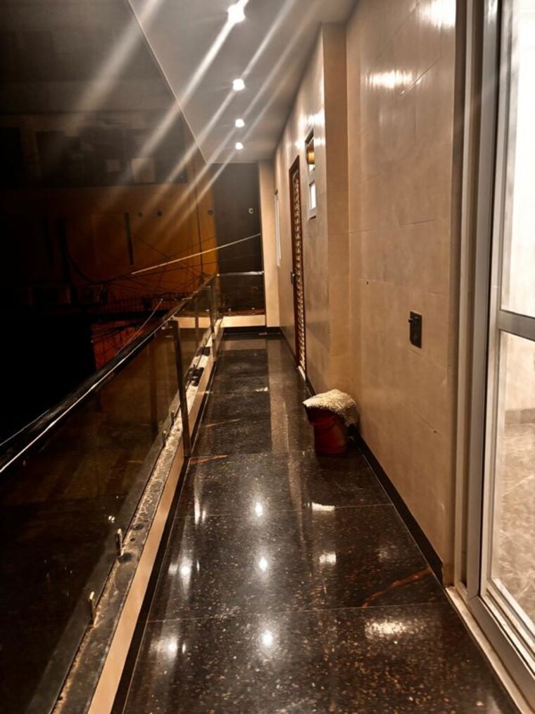 Balcony, janakpuri 3 Bedroom 200 Sq.Yd. Builder Floor In Janakpuri Delhi 10616488