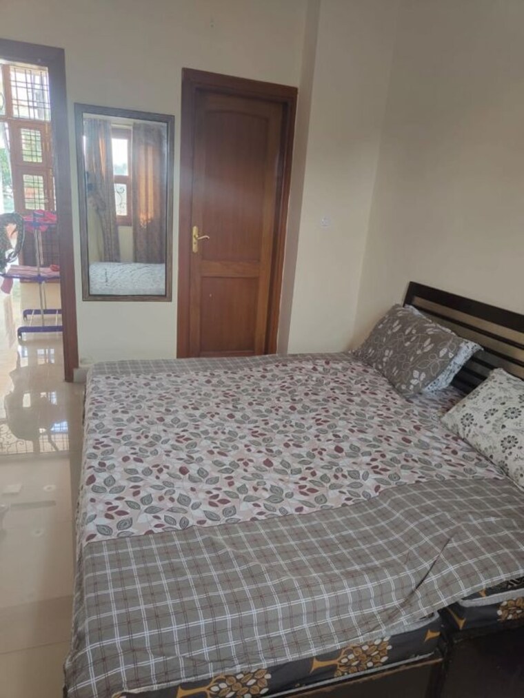 Bedroom, janakpuri 3 Bedroom 200 Sq.Yd. Builder Floor In Janakpuri Delhi 10616488