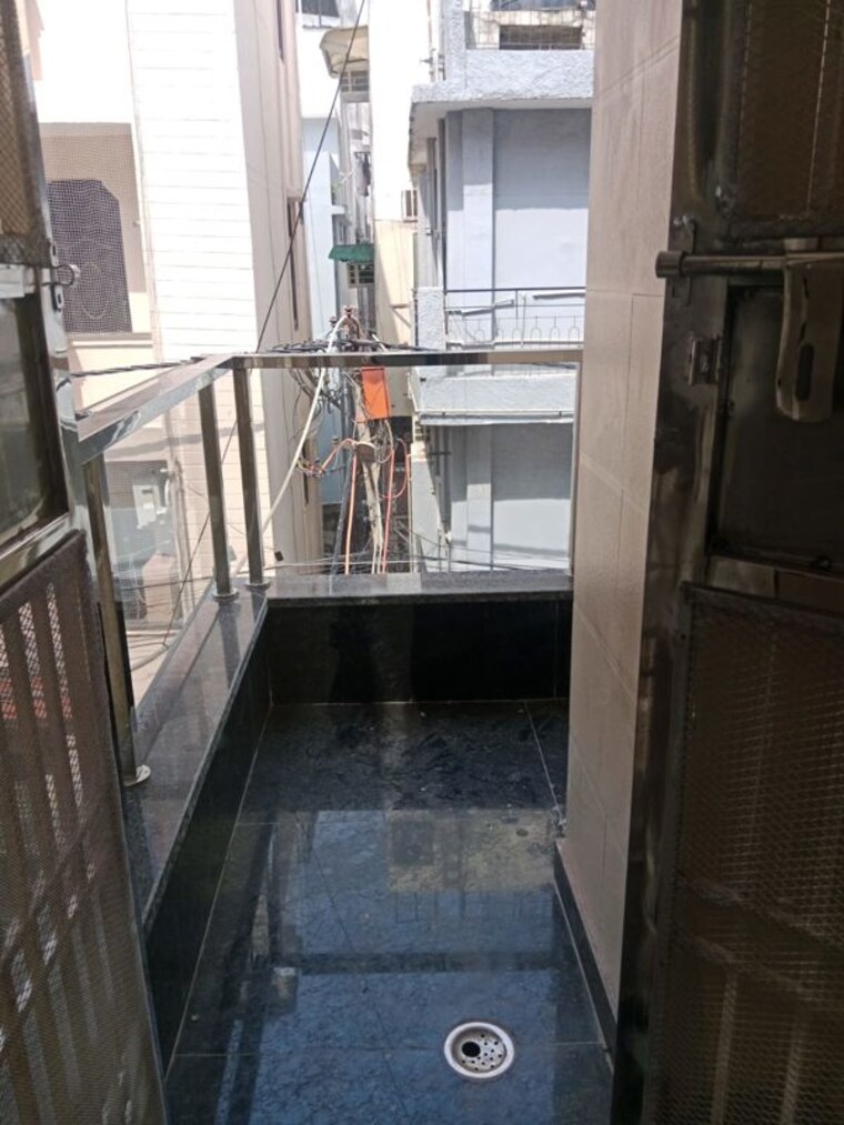 Balcony, janakpuri 3 Bedroom 120 Sq.Yd. Builder Floor In Janakpuri Delhi 10616519