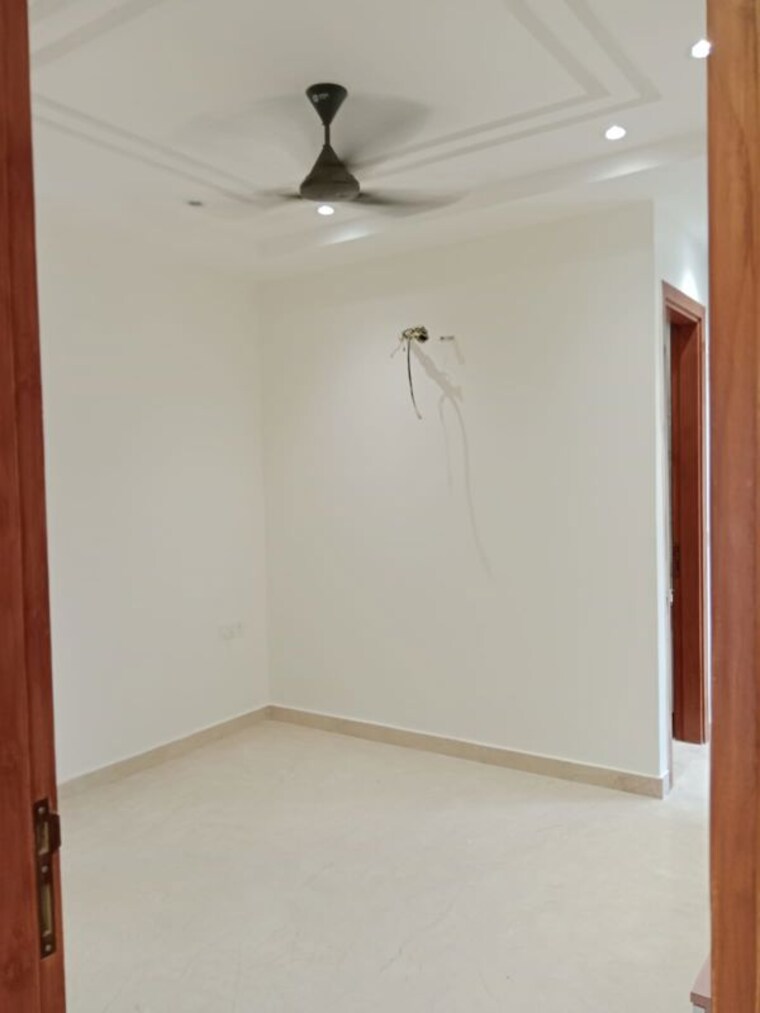 Room, janakpuri 3 Bedroom 120 Sq.Yd. Builder Floor In Janakpuri Delhi 10616519