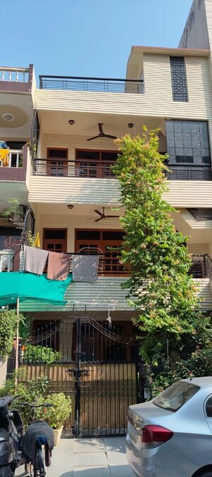 2 BHK Builder Floor For Rent in Janakpuri