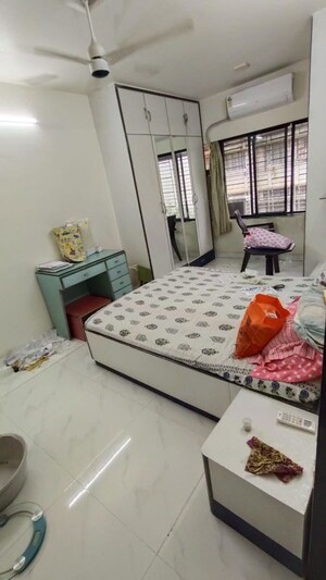 2 BHK Apartment For Rent in Bhagya Apartments, Andheri West