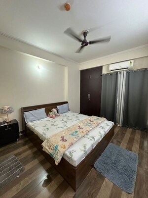 Bedroom in 3.5 BHK Apartment at RG Luxury Homes, Sector 16b Greater Noida – for Rent
