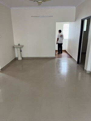 Room in 4 BHK Independent House at Koramangala – for Rent