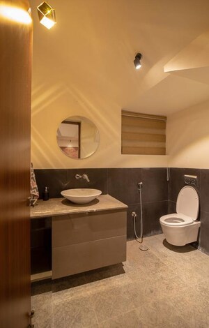 Team Area in 3 BHK Builder Floor at Frazer Town – for Rent