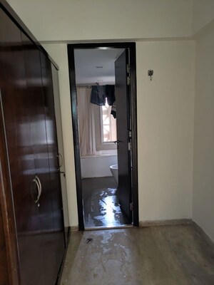 Building Lobby in 4 BHK Apartment at Hiranandani Gardens Somerset, Powai – for Rent