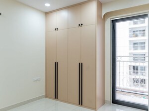 Room in 3 BHK Apartment at Prestige Beverly Hills, Kokapet – for Rent