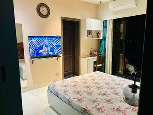 Bedroom in 2 BHK Apartment at K Raheja Raheja Residency, Malad East – for Rent