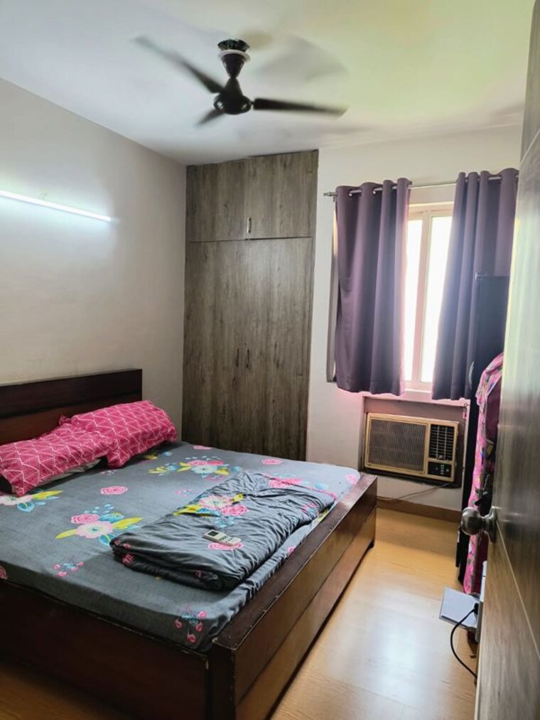 Bedroom, jaypee-greens-kosmos 2 Bedroom 950 Sq.Ft. Apartment In Sector 134 Noida 10586004