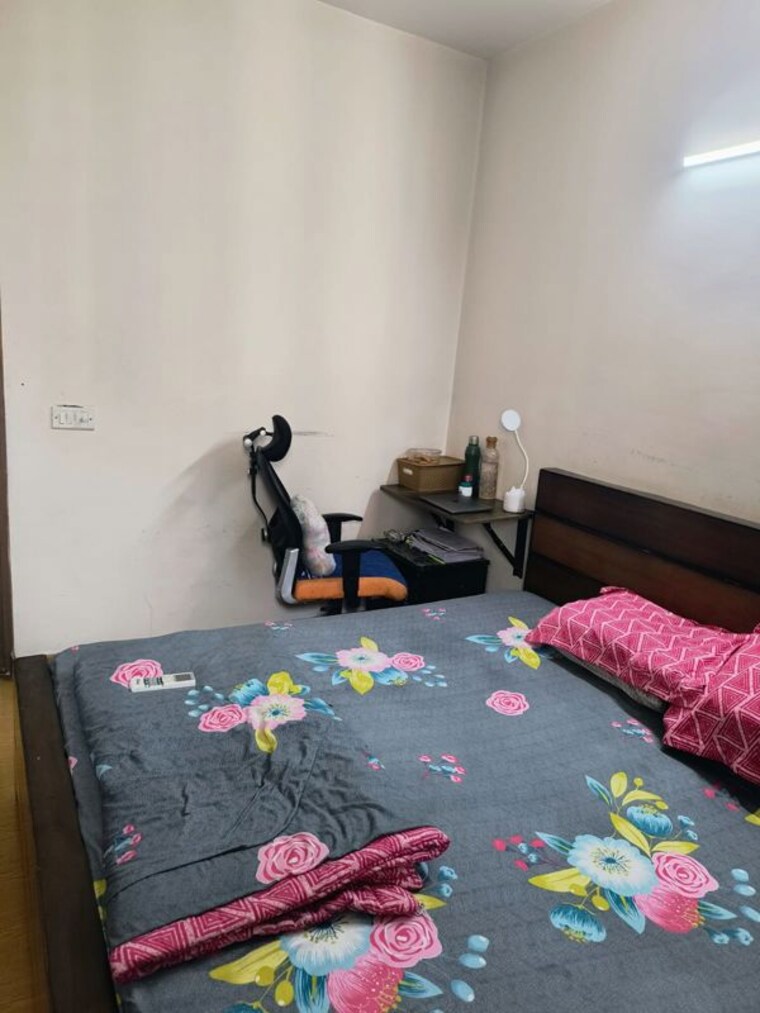 Bedroom, jaypee-greens-kosmos 2 Bedroom 950 Sq.Ft. Apartment In Sector 134 Noida 10586004