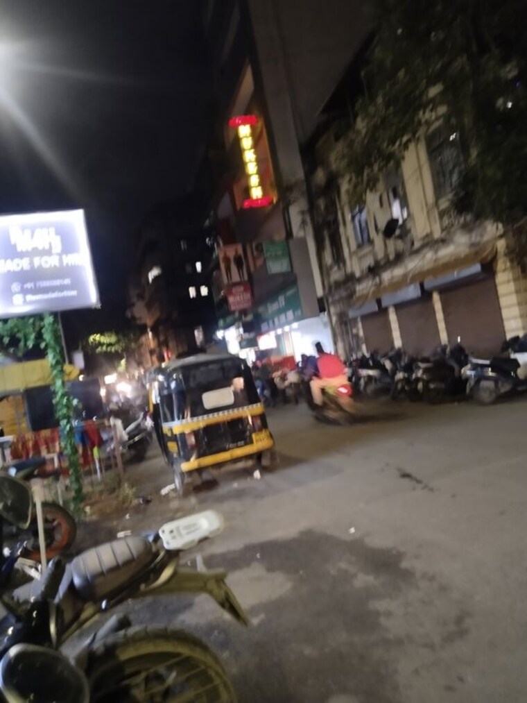  Parking, clover-center Commercial Shop 730 Sq.Ft. In Camp Pune 10616811