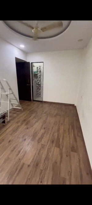 Room in 1 BHK Apartment at Kesar Residency, Kandivali West – for Rent