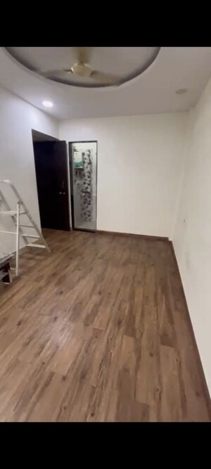 Room in 1 BHK Apartment at Kesar Residency, Kandivali West – for Rent