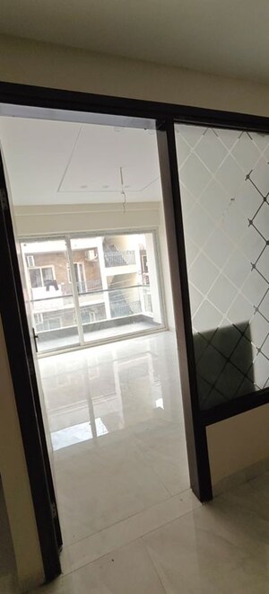 Room in 3.5 BHK Builder Floor at Ambala Highway – for Rent