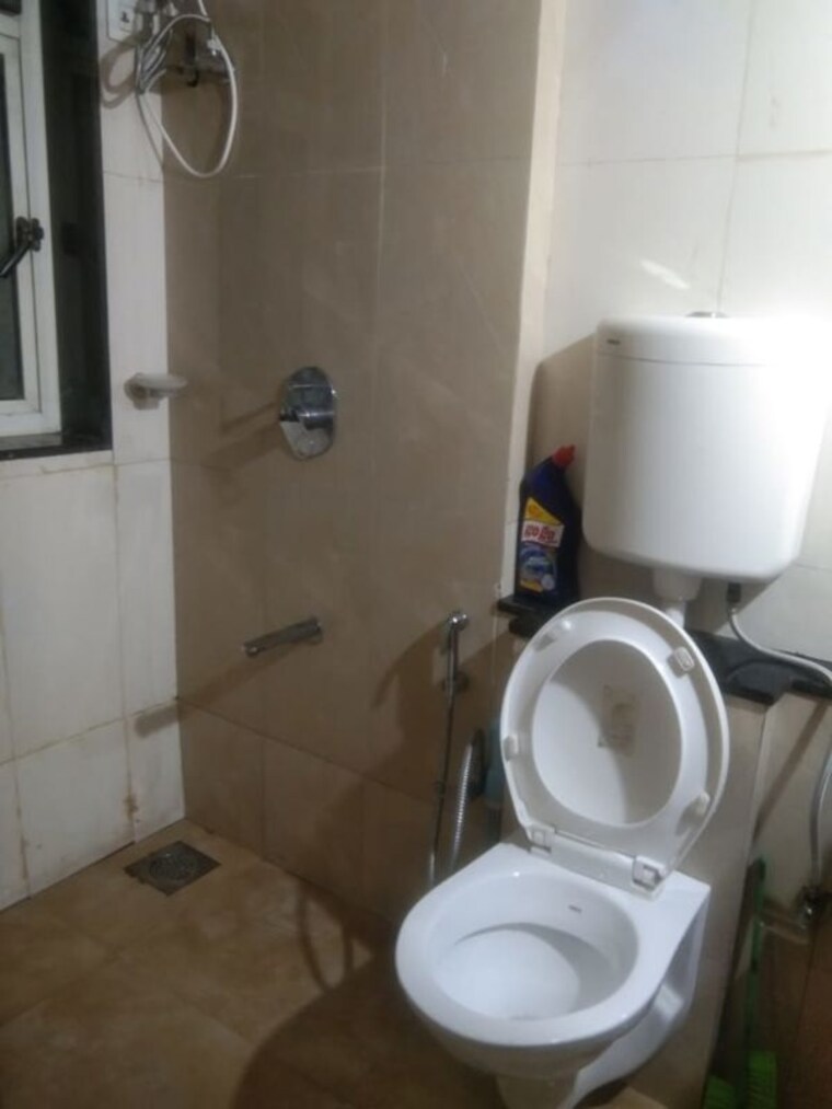 Bathroom, silver-dunes 1 Bedroom 400 Sq.Ft. Apartment In Prabhadevi Mumbai 10616837