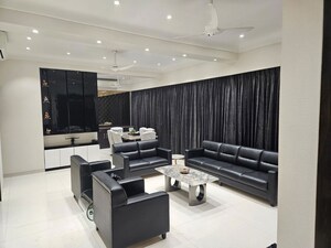 Team Area in 2 BHK Apartment at Siddhivinayak Horizon, Prabhadevi – for Rent