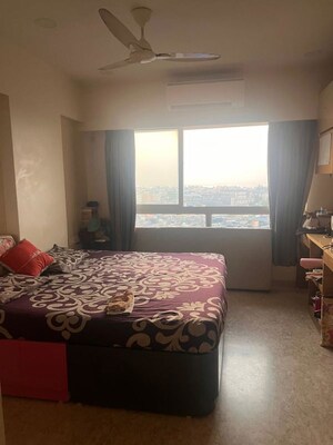 Bedroom in 3 BHK Apartment at Elite Simran, Santacruz West – for Sale