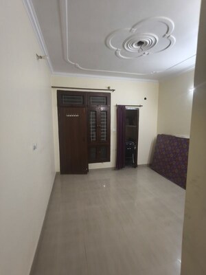 Room in 2 BHK Independent House at Viraj Khand – for Rent