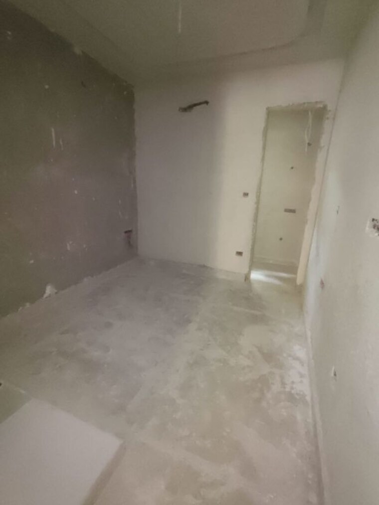 Room, paschim vihar 3 Bedroom 100 Sq.Yd. Builder Floor In Paschim Vihar Delhi 10612846