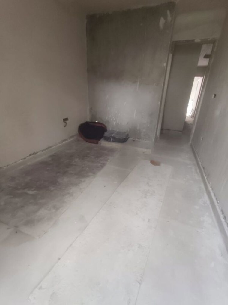 Room, paschim vihar 3 Bedroom 100 Sq.Yd. Builder Floor In Paschim Vihar Delhi 10612846