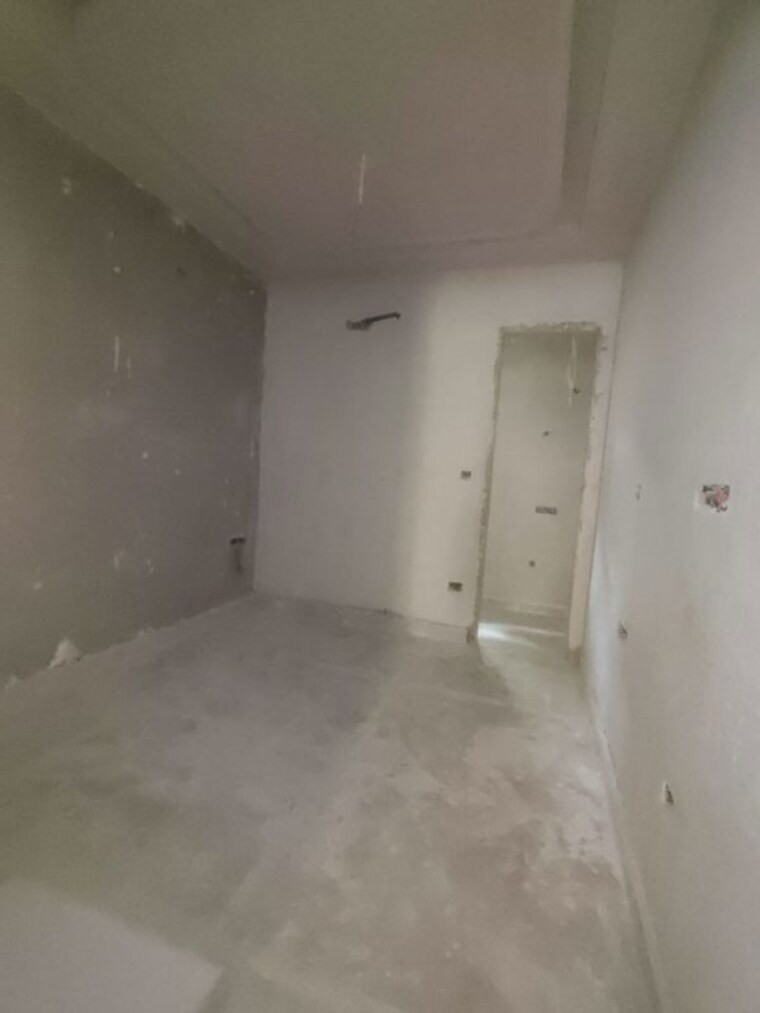 Room, paschim vihar 3 Bedroom 100 Sq.Yd. Builder Floor In Paschim Vihar Delhi 10612846
