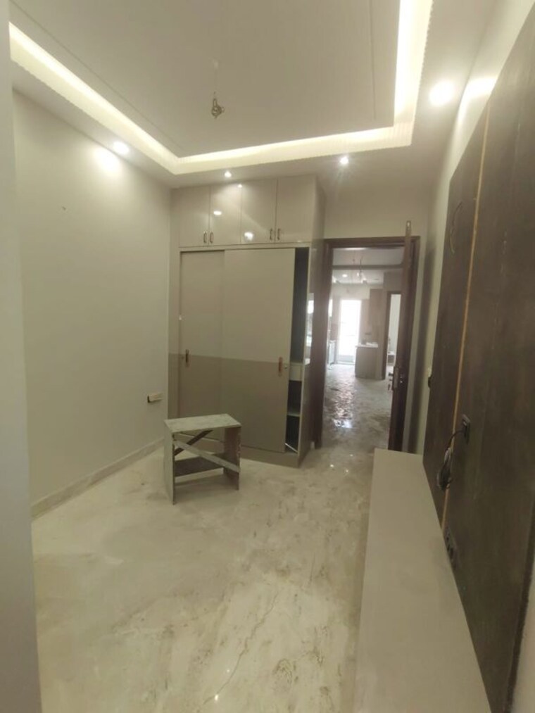 undefined, paschim vihar 3 Bedroom 100 Sq.Yd. Builder Floor In Paschim Vihar Delhi 10612763