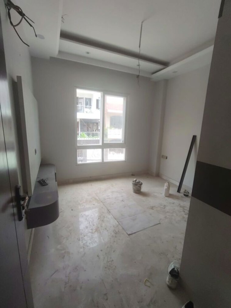 Room, paschim vihar 3 Bedroom 100 Sq.Yd. Builder Floor In Paschim Vihar Delhi 10612763