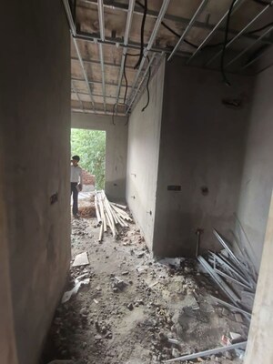 Balcony in 3 BHK Builder Floor at Paschim Vihar – for Sale