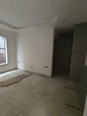 Room in 3 BHK Builder Floor at Paschim Vihar – for Sale