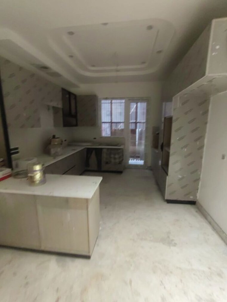 Kitchen, paschim vihar 3 Bedroom 200 Sq.Yd. Builder Floor In Paschim Vihar Delhi 10607215