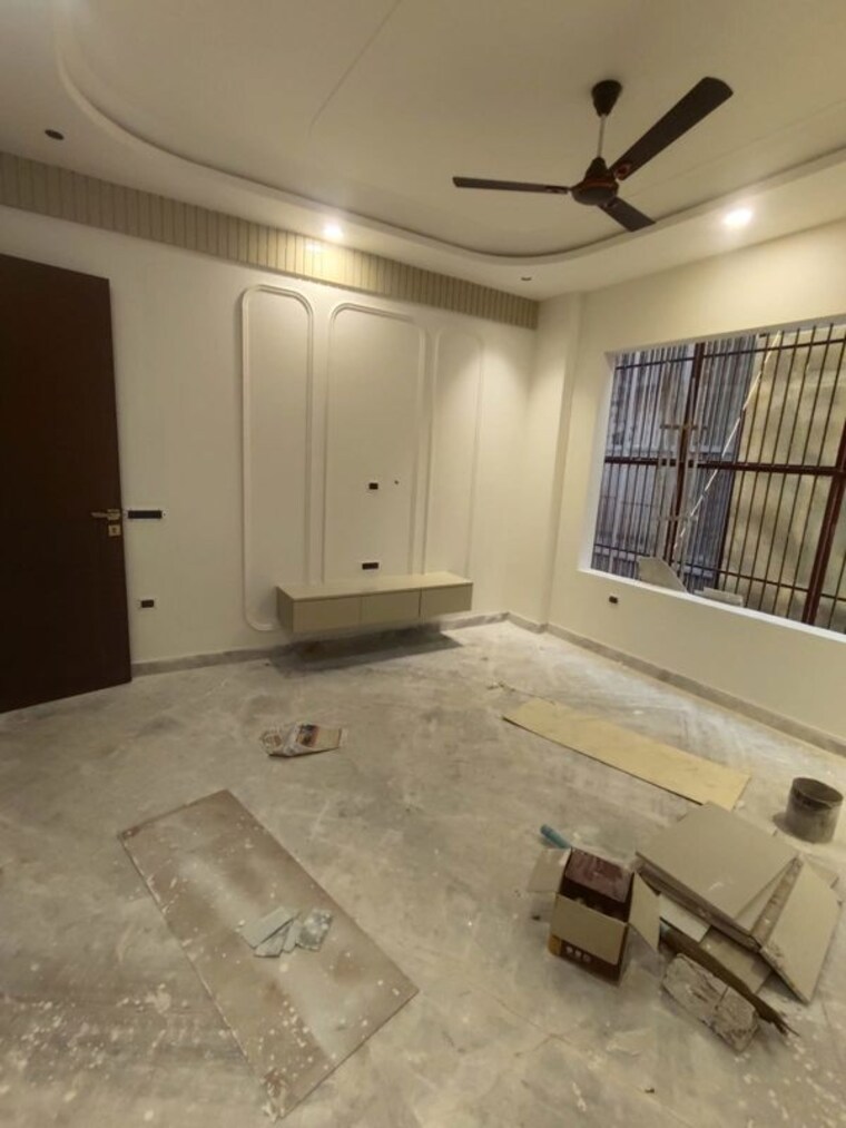 Kitchen, paschim vihar 3 Bedroom 200 Sq.Yd. Builder Floor In Paschim Vihar Delhi 10607215