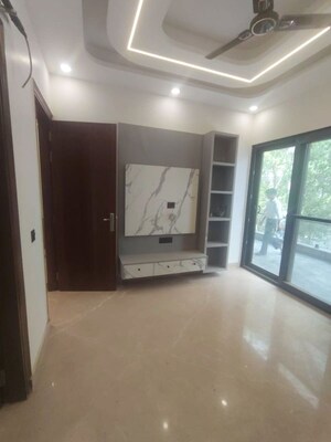 Room in 3 BHK Builder Floor at Paschim Vihar – for Sale