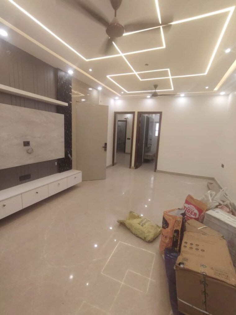 Living Room, paschim vihar 3 Bedroom 150 Sq.Yd. Builder Floor In Paschim Vihar Delhi 10606931