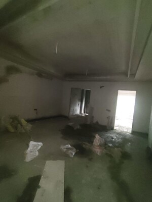 Room in 3 BHK Builder Floor at Paschim Vihar – for Sale