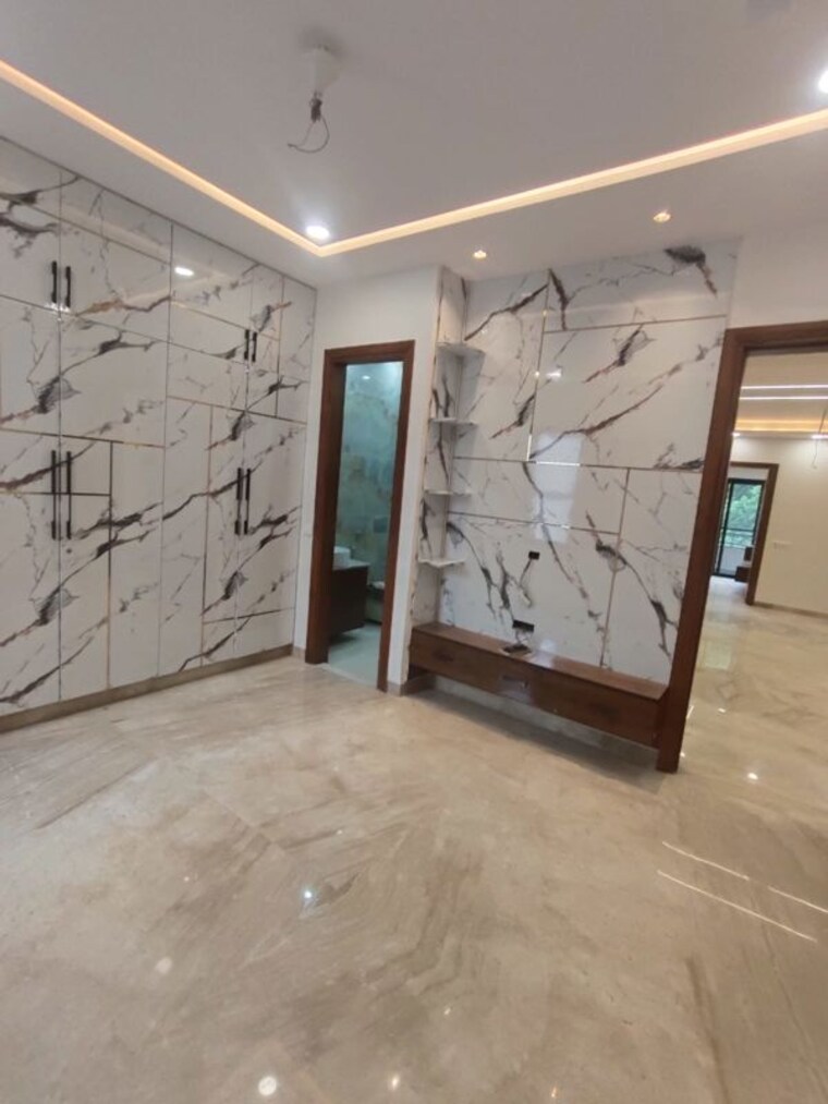 Room, paschim vihar 3 Bedroom 200 Sq.Yd. Builder Floor In Paschim Vihar Delhi 10607374