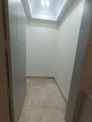 Room in 3 BHK Builder Floor at Paschim Vihar – for Sale