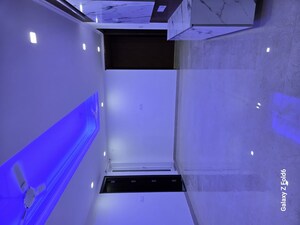 Furnished Amenities in 3 BHK Apartment at Chattarpur – for Rent