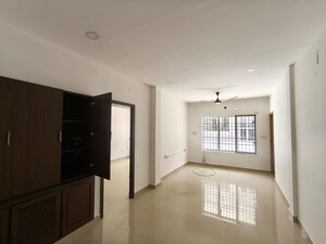 Room in  Office Space at Vyttila – for Rent