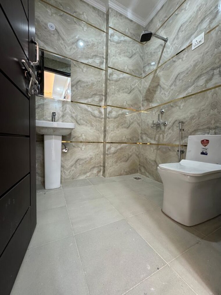 Bathroom, chattarpur 1 Bedroom 550 Sq.Ft. Builder Floor In Chattarpur Delhi 10616932